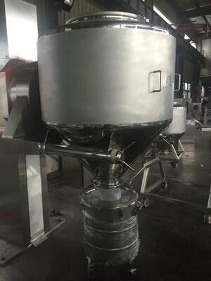 Dobra cena Automatyczny / półautomatyczny mieszalnik farmaceutyczny w proszku Bin Blender w Internecie